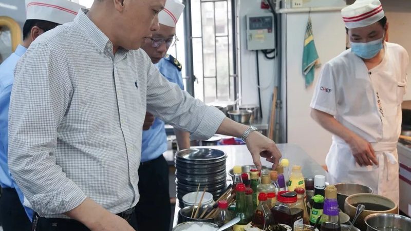 揭秘重庆老火锅底料：厂家对比背后的秘密
