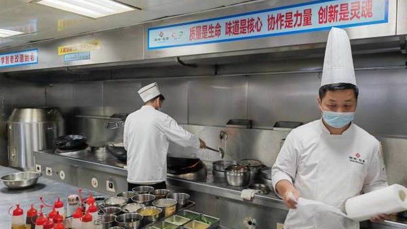 小包装蜜饯果干作为一种方便携带的休闲食品，其规格多样，主要分为以下几类：