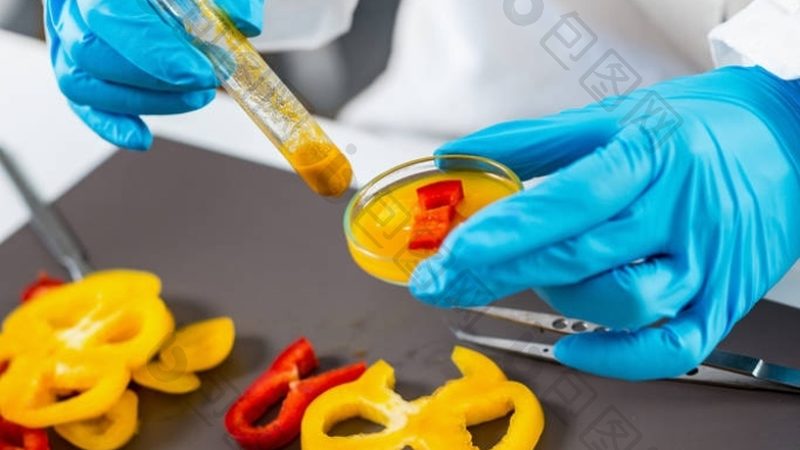 优质供应商是保证食品质量的关键。在筛选供应商时，可以从以下几个方面进行：